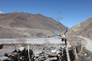 Mustang tra panorami chorten