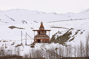 Mustang tra panorami chorten