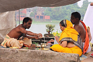 Puja pratica fondamentale induista