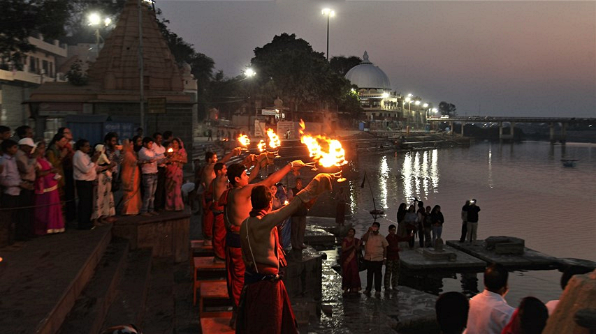 aarti rituale devozionale