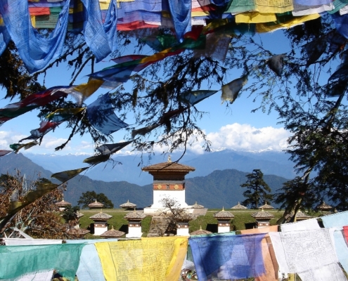 Dochu La 108 chorten